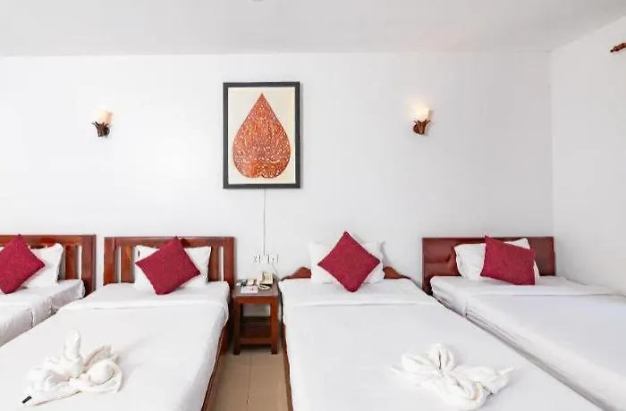 Damnak Soksan Hotel 4*